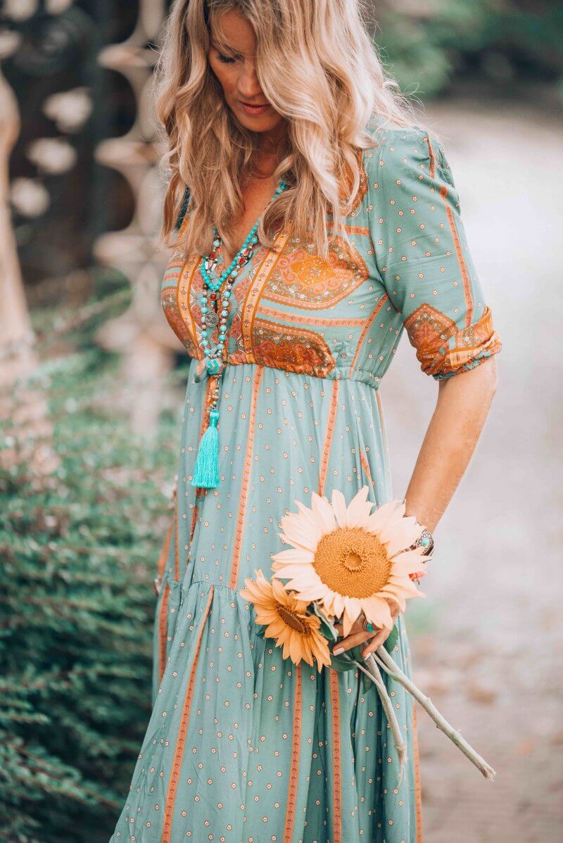 The ultimate bohemian autumn style dress you have been dreaming off