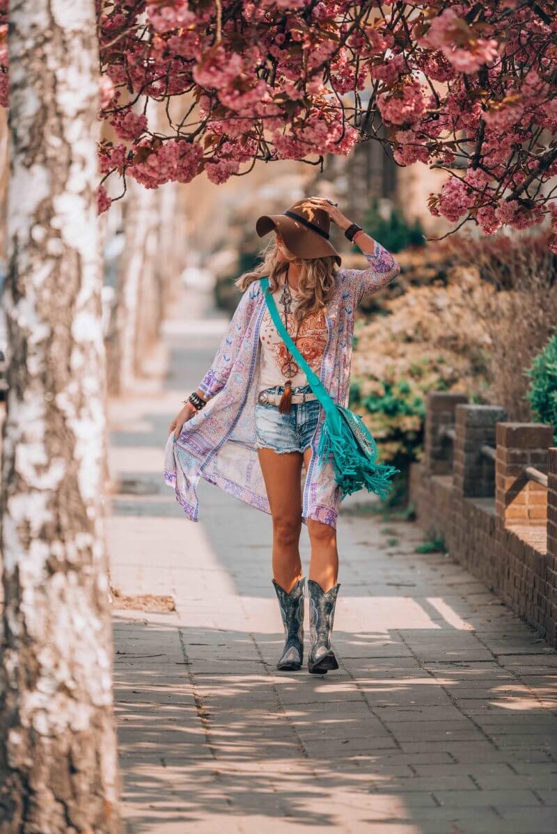 The 5 best boho bloggers to follow! Boho-chic hippie girls with their
