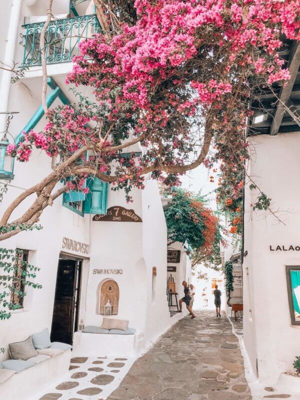 shopping on Mykonos