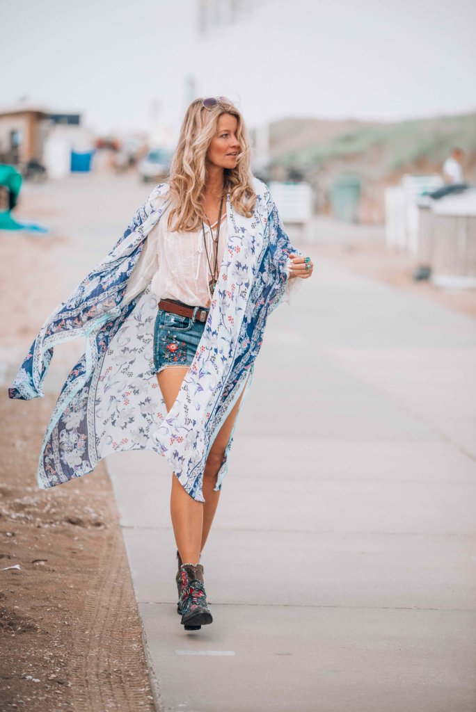 bohemian kimono outfit