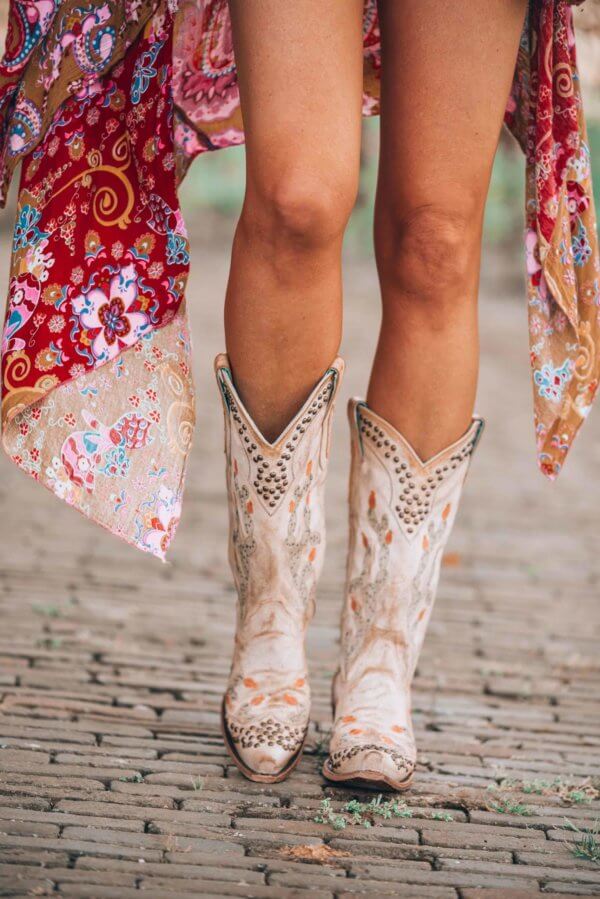 how to style your cowboy boots 